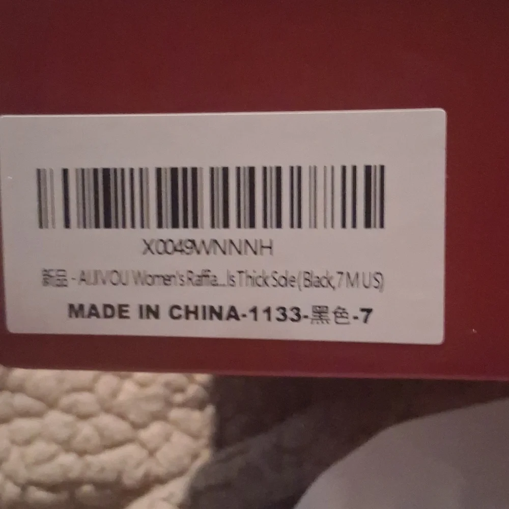 NIB Black & White Woven Sandals  Comfortable Sole  Size 7 - Picture 4 of 4